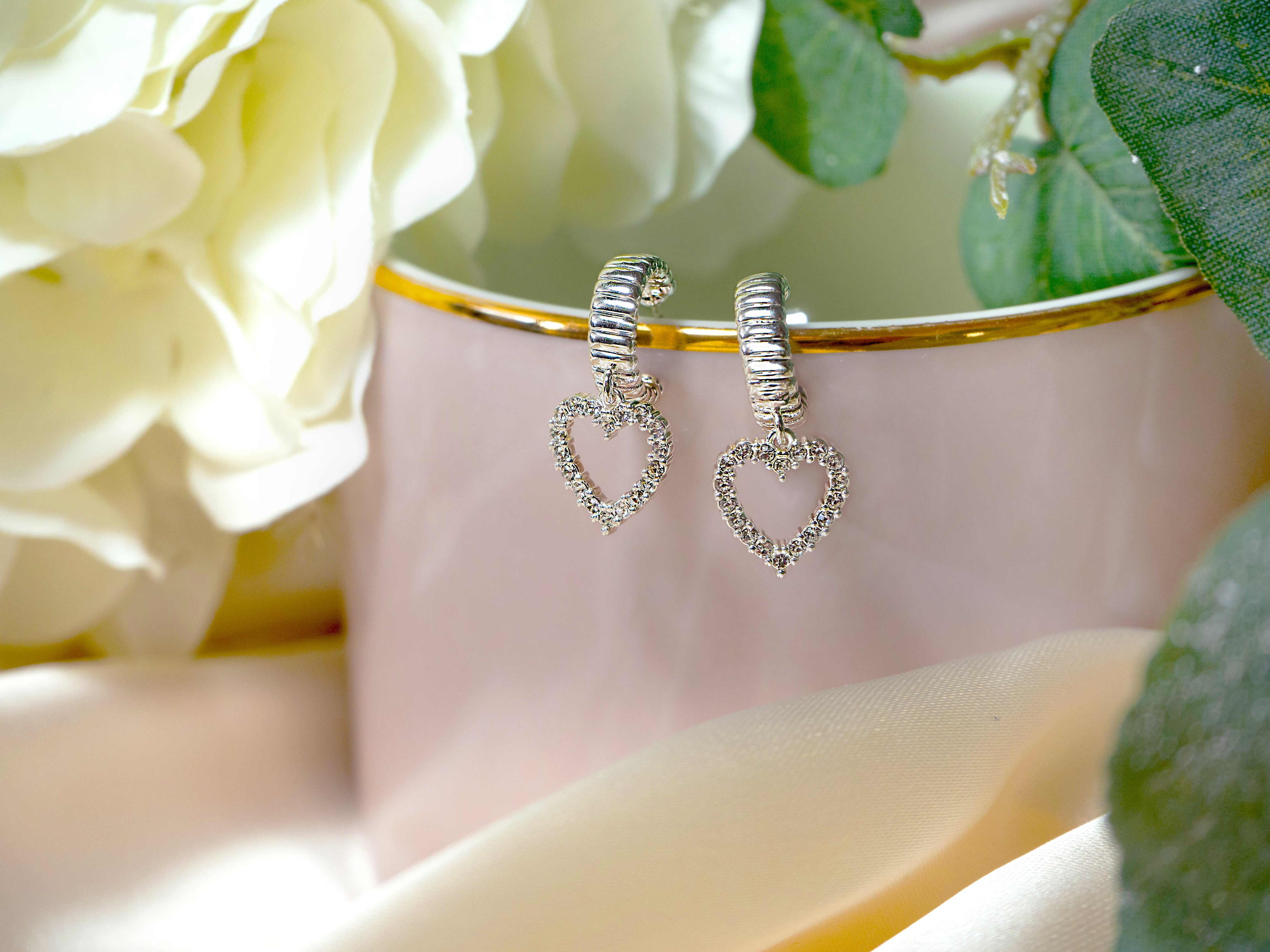 Sofia crystal heart earrings - sølv