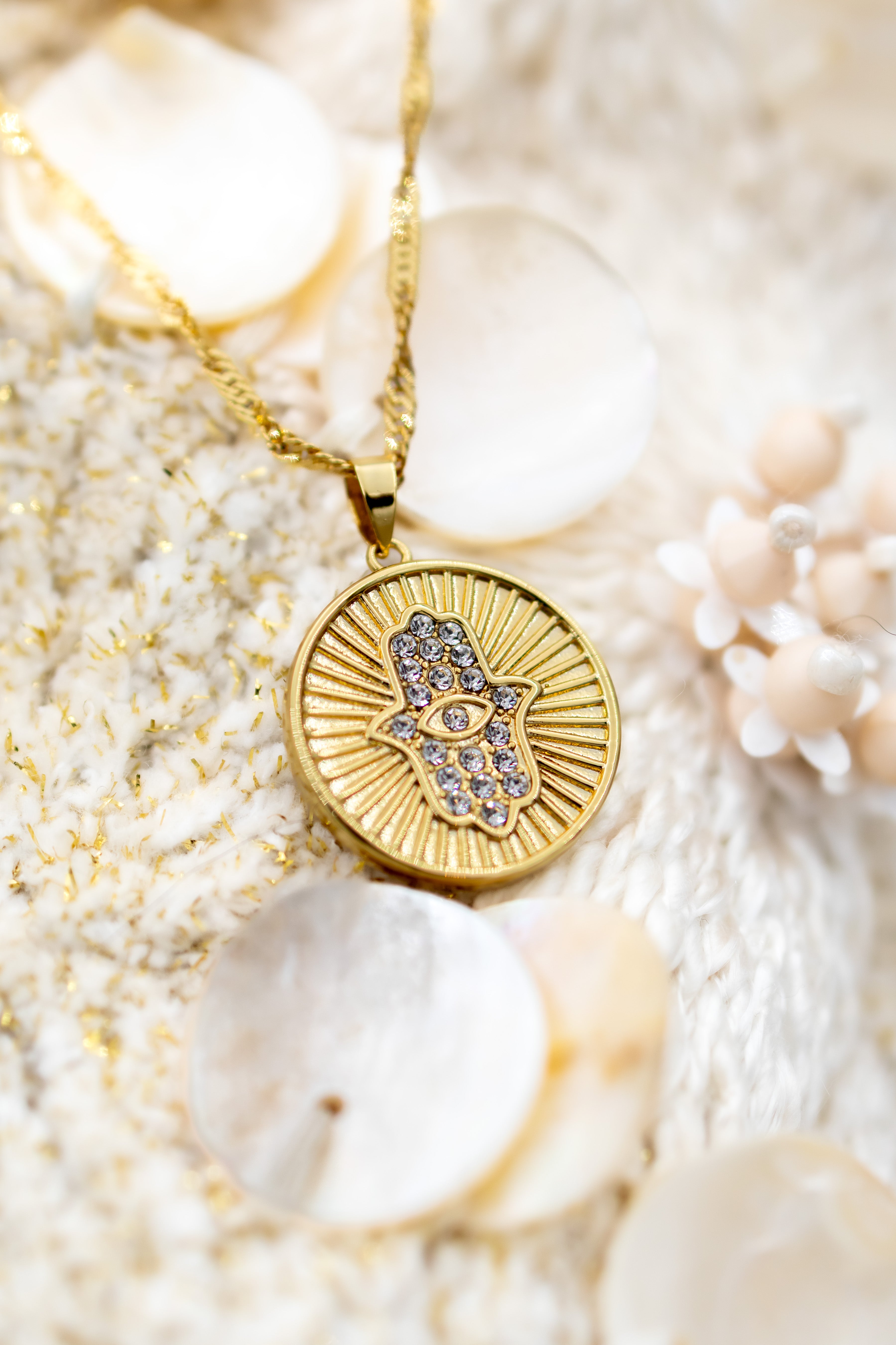 Secret Amulet Hand of protection