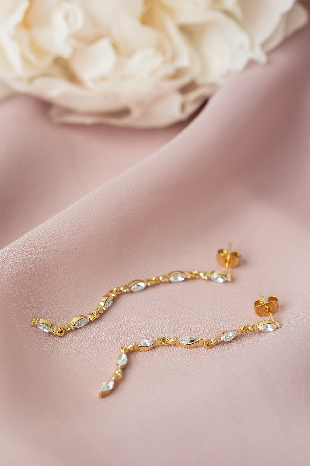 Valentine earrings clear
