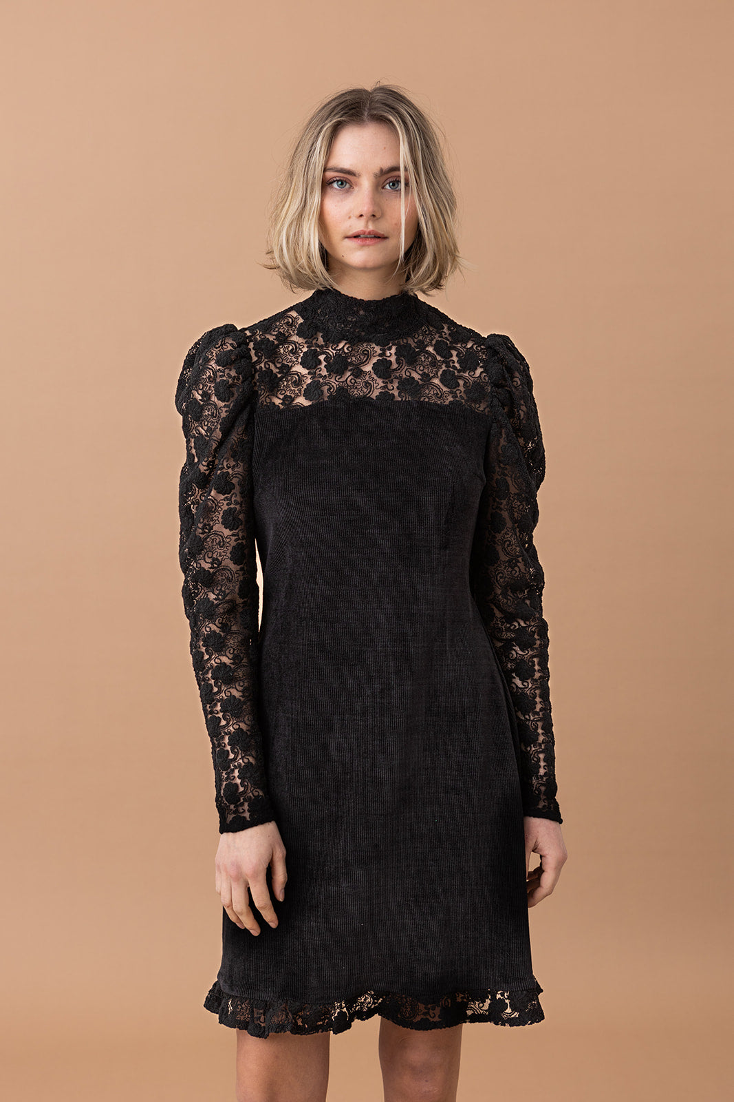 AW23 - Valeah kjole sort