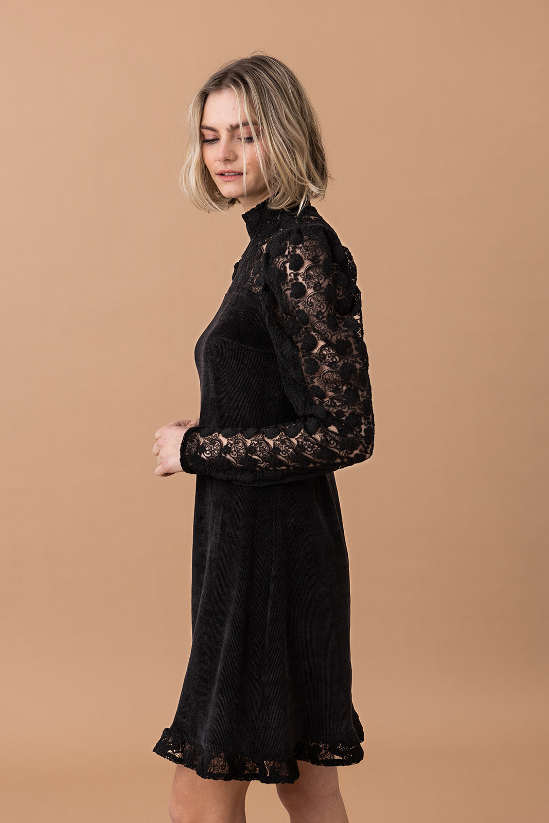 AW23 - Valeah kjole sort