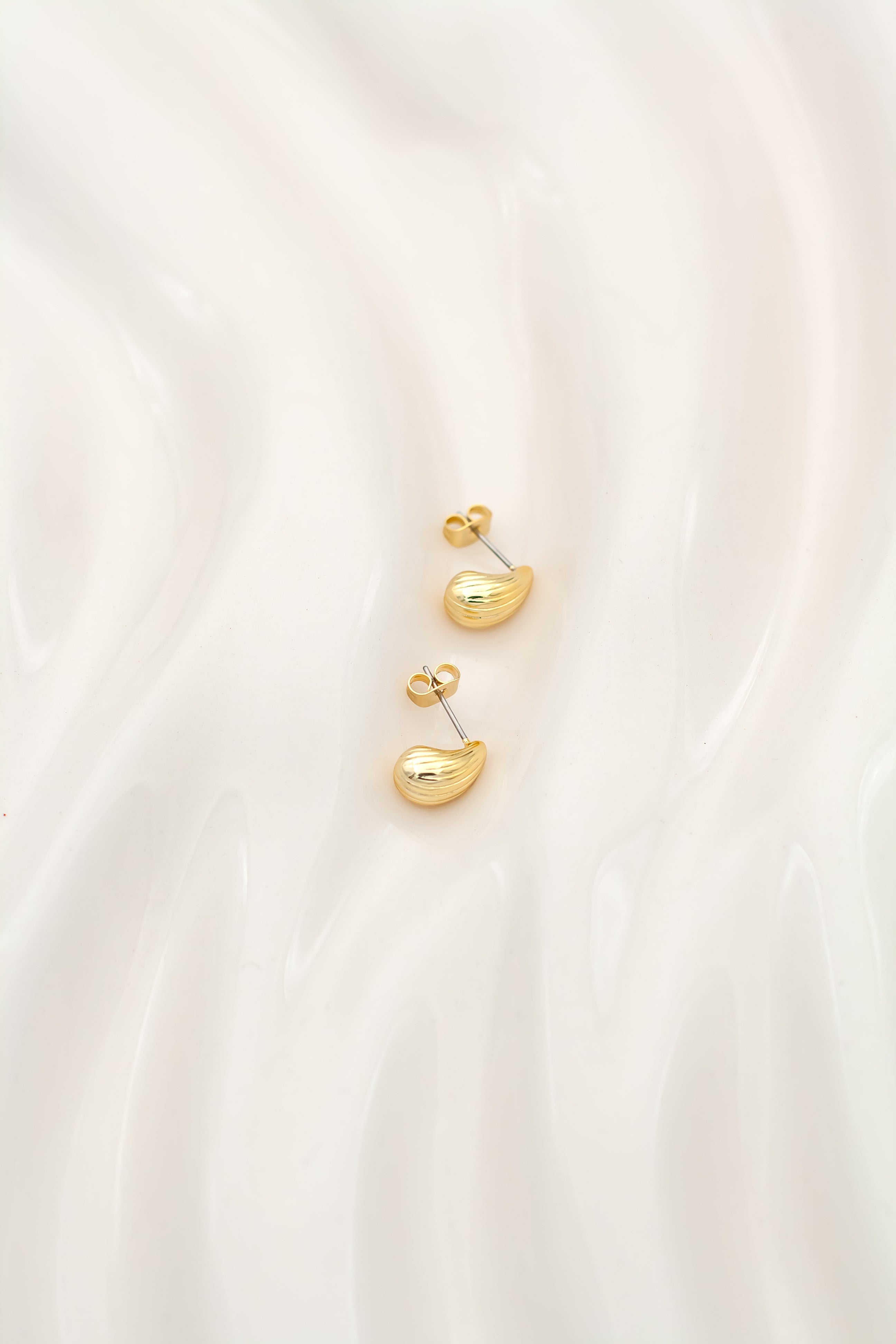 Daria drop earrings