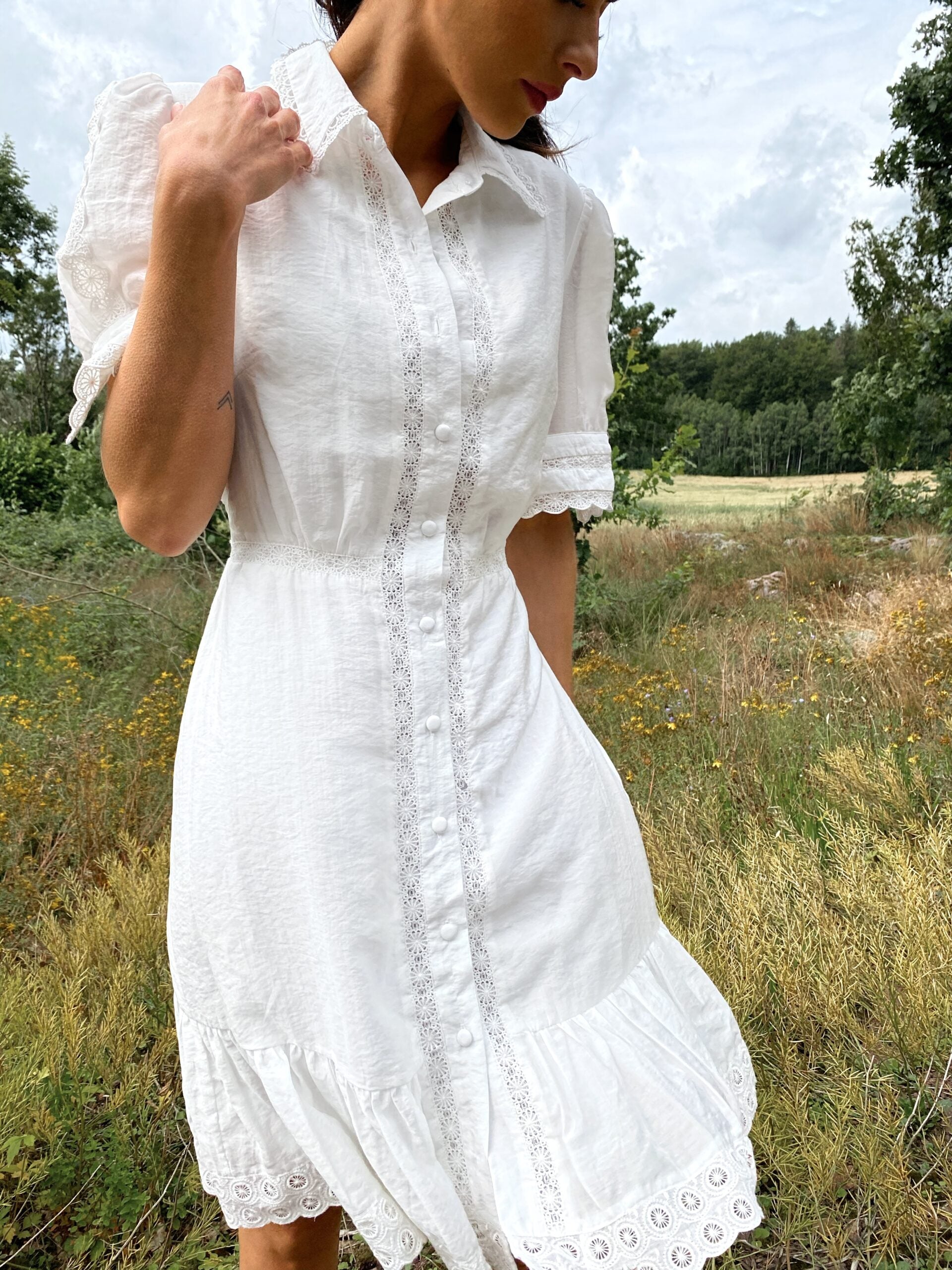 SS21 - Lovisa kjole hvit