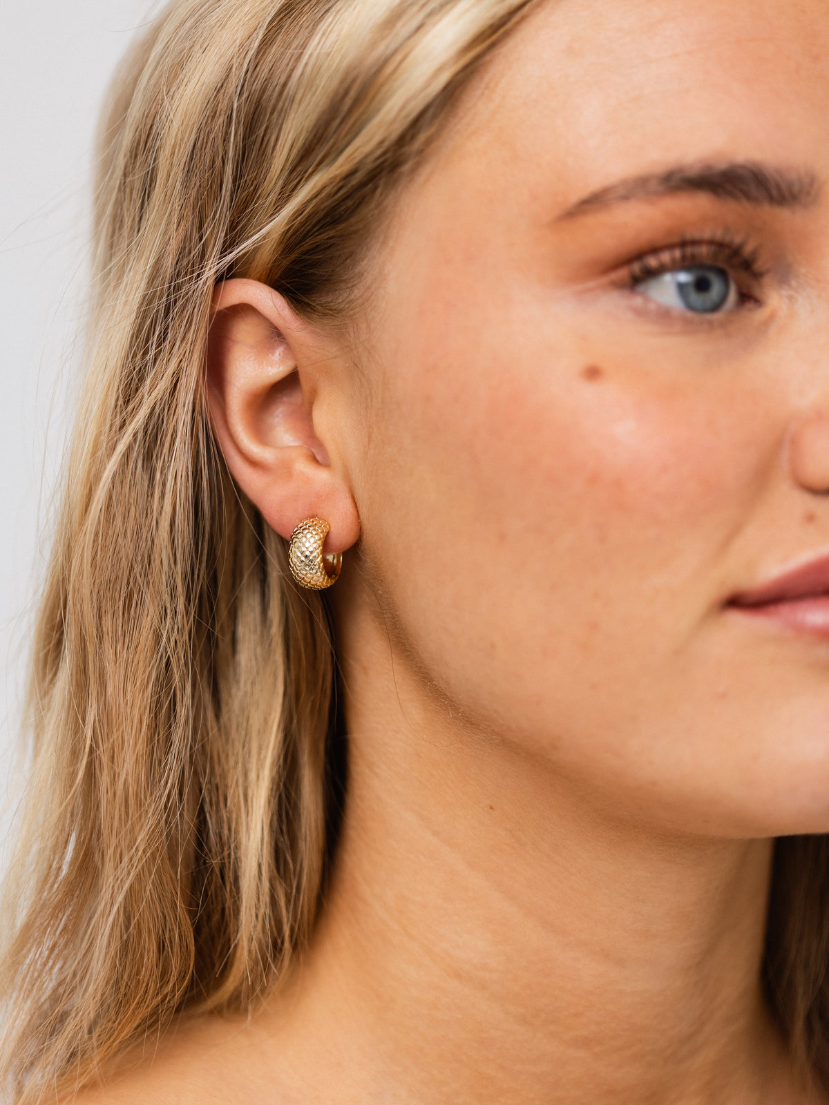 Maya hoops petite
