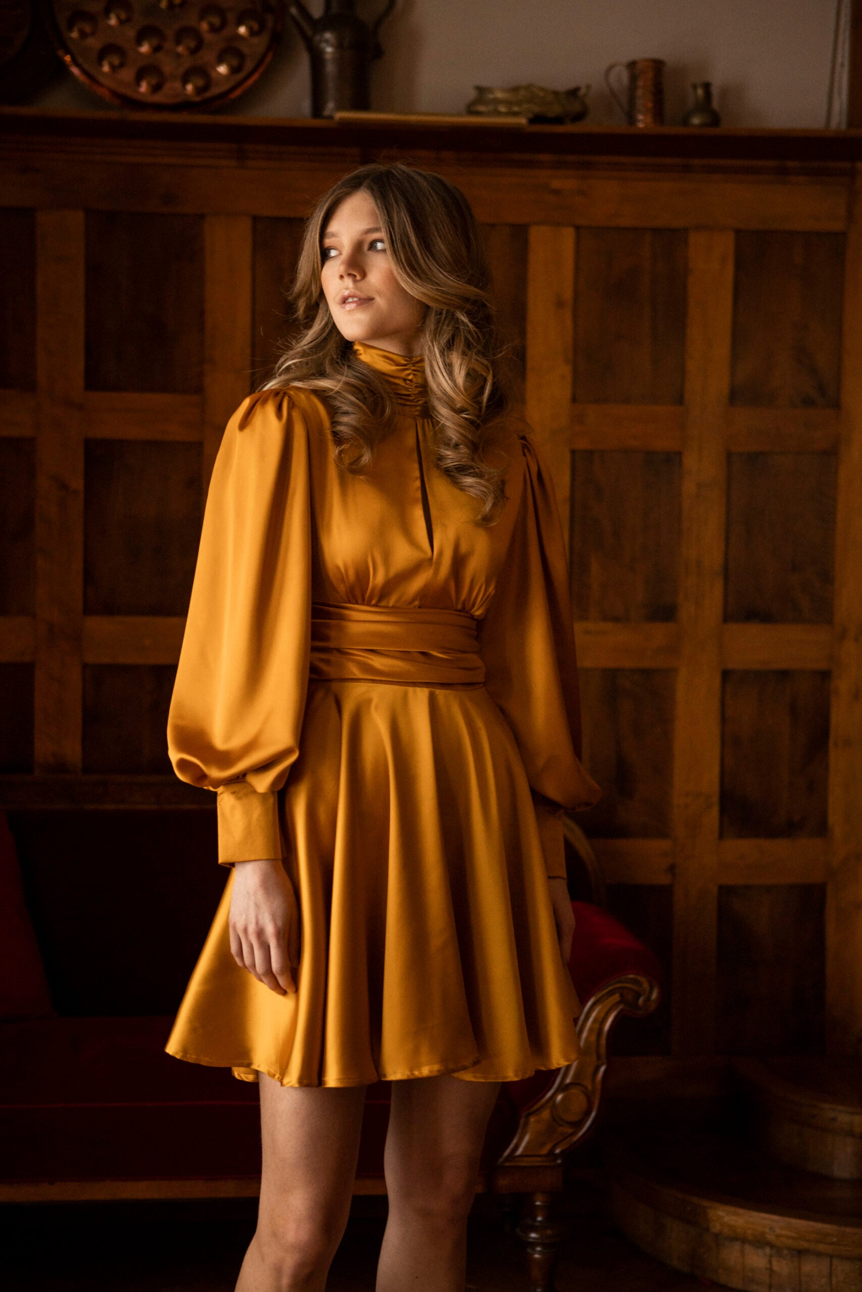 AW22 - Othea kjole - gull