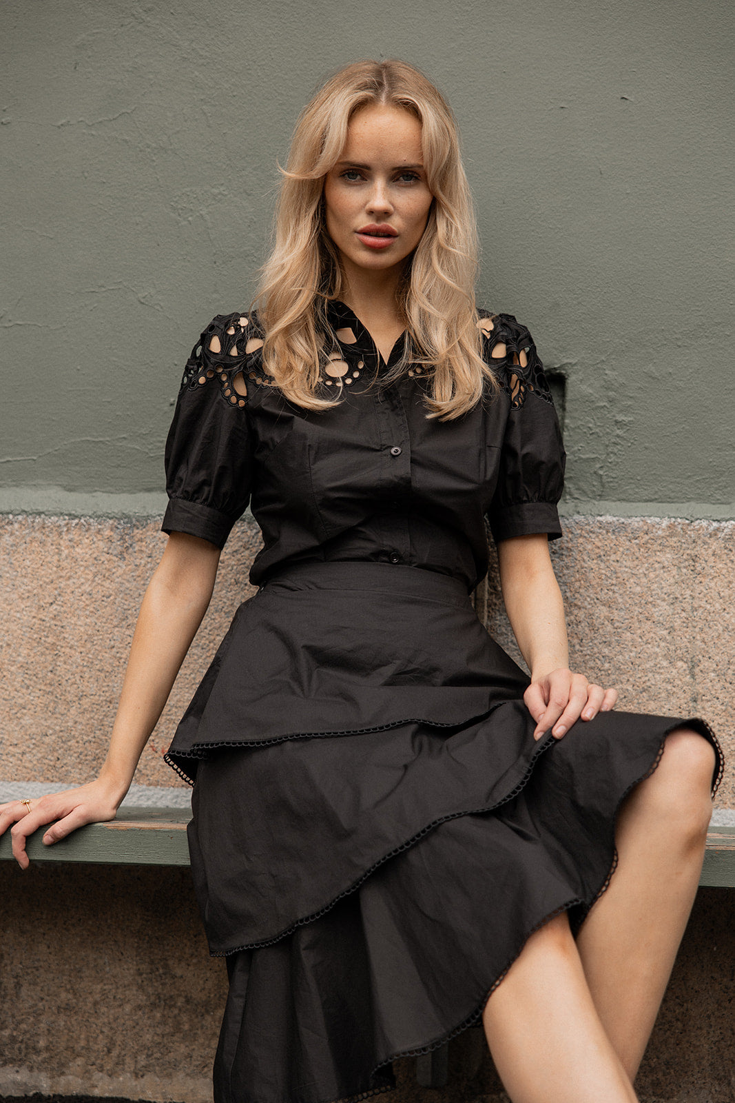 SS24 - Emilia bluse sort