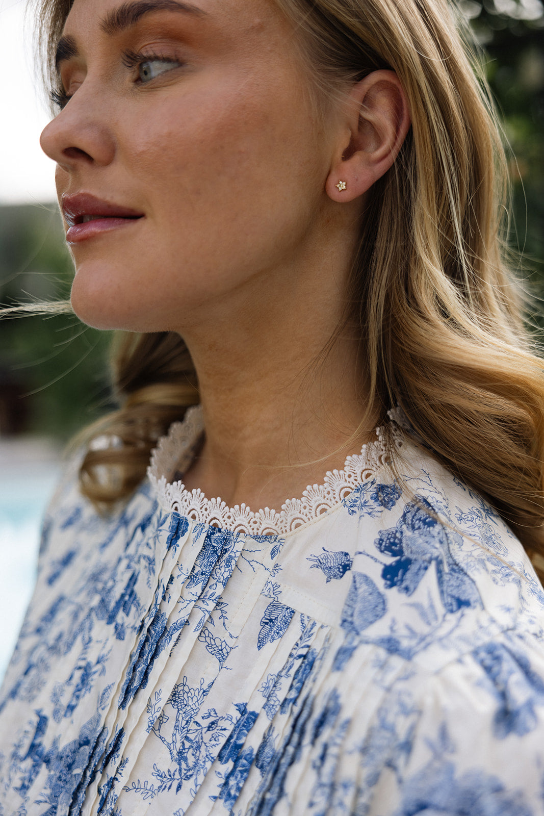 Rose earstuds