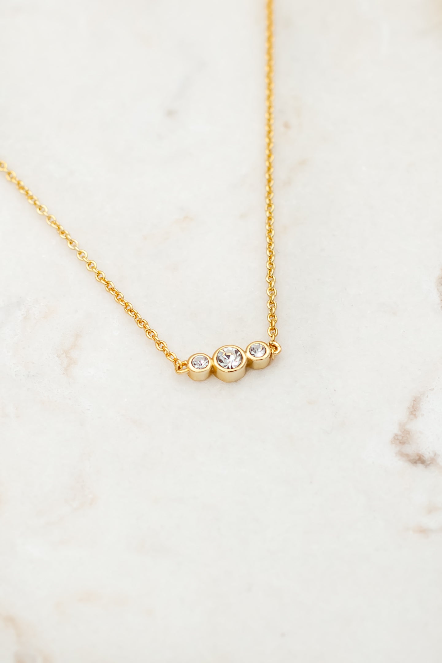 Calla petite necklace