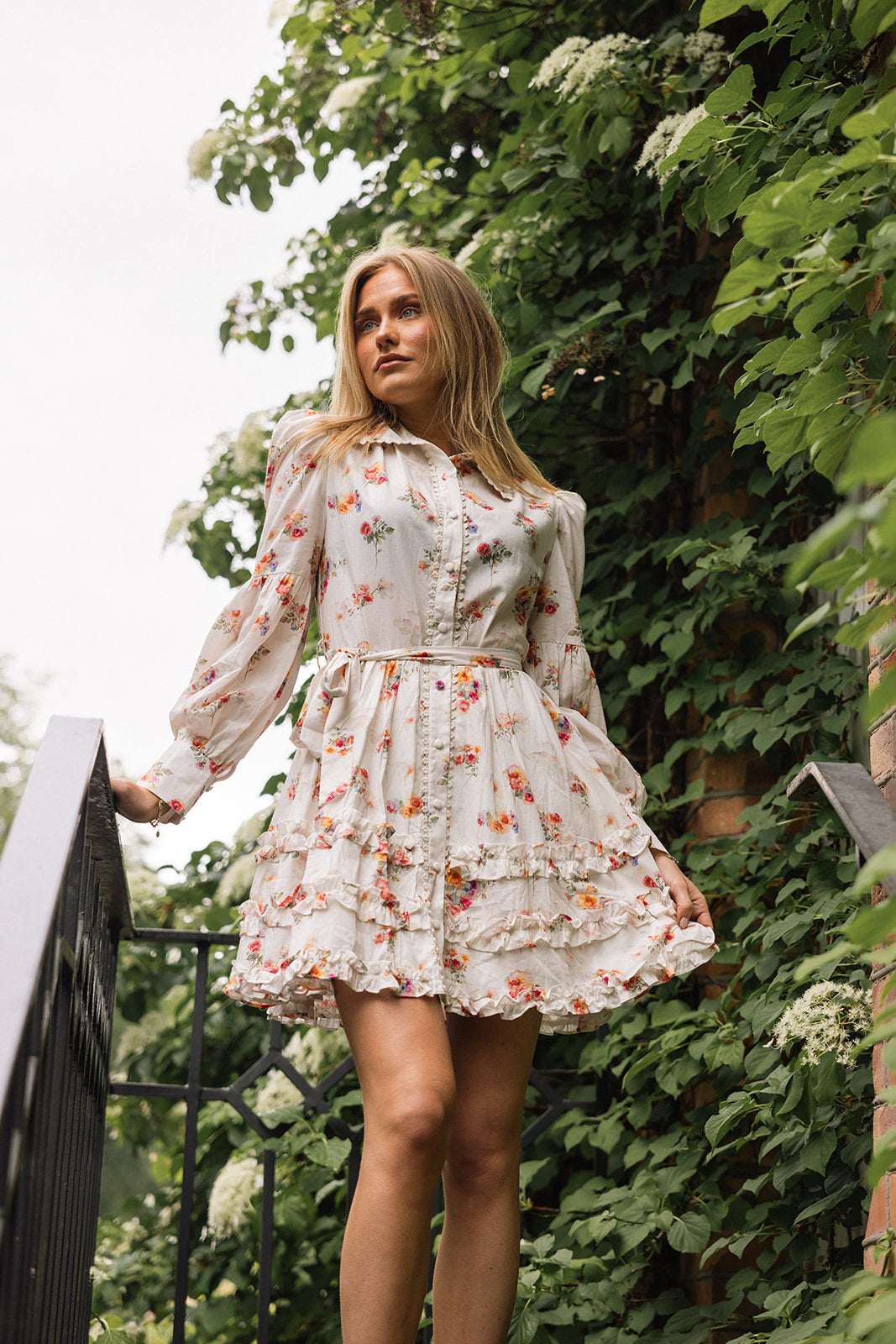 Sara dress white - red flowers