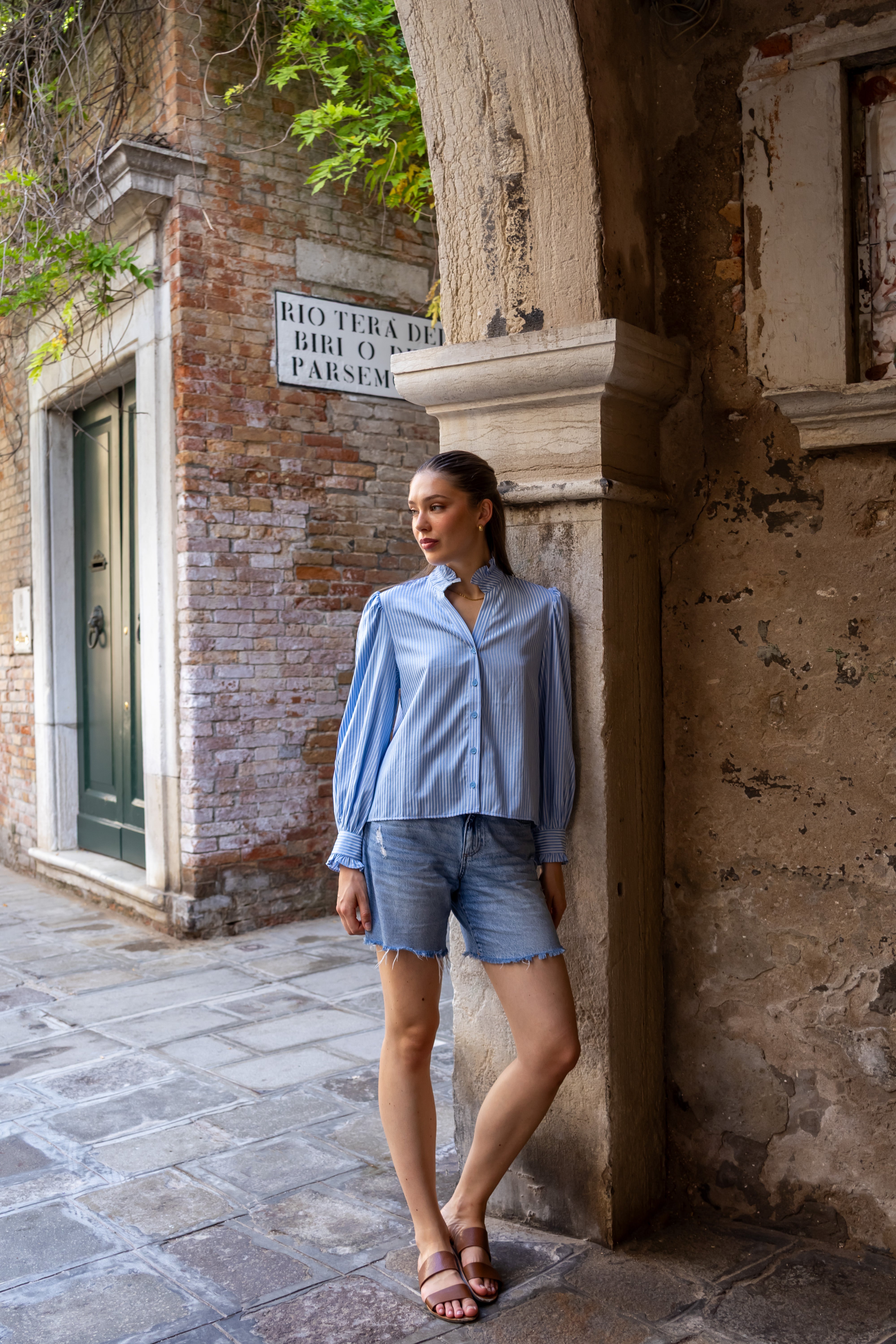 SS27 Stella shirt blue