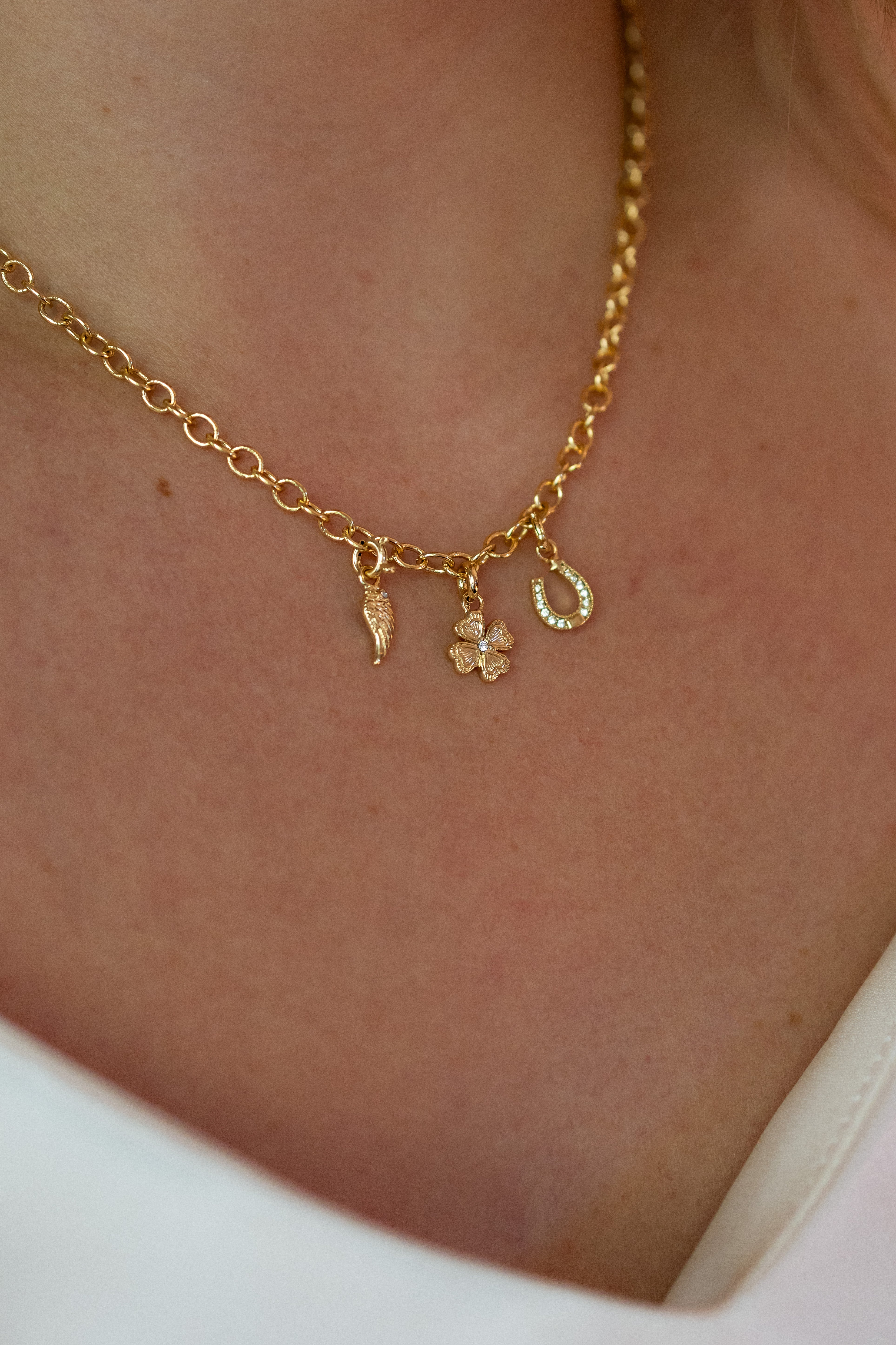 Fortuna clover charm